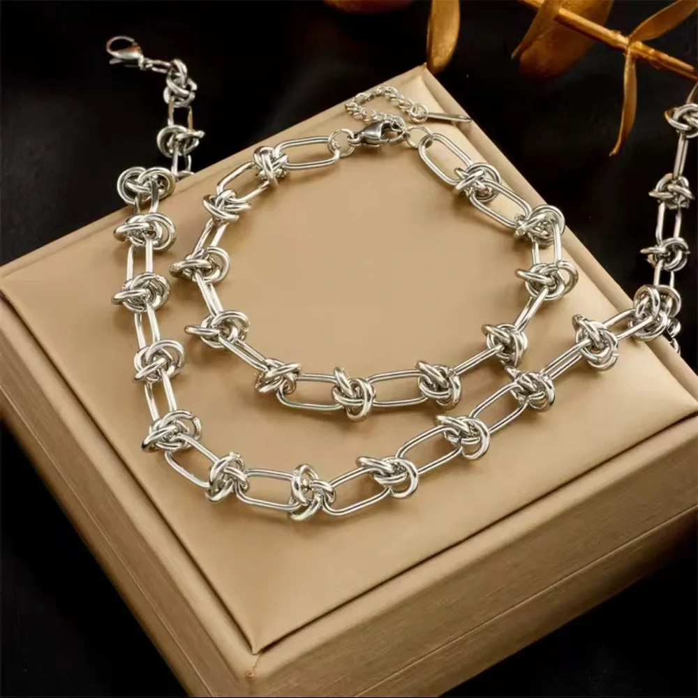 Elegant Silver Chain Necklace and Bracelet SET - Picture 3 of 13
